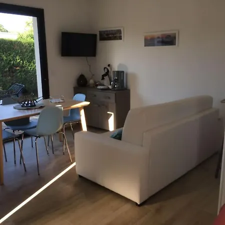 Joli De 25m2 Avec Terrasse, Ideal Pour Un Couple