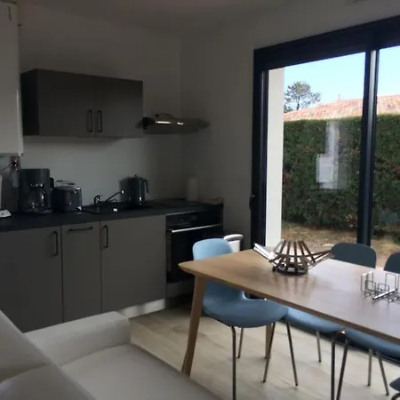 Joli De 25m2 Avec Terrasse, Ideal Pour Un Couple Lejlighed Gujan-Mestras