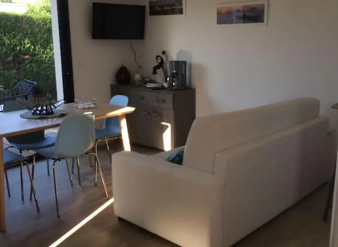 Joli De 25m2 Avec Terrasse, Ideal Pour Un Couple