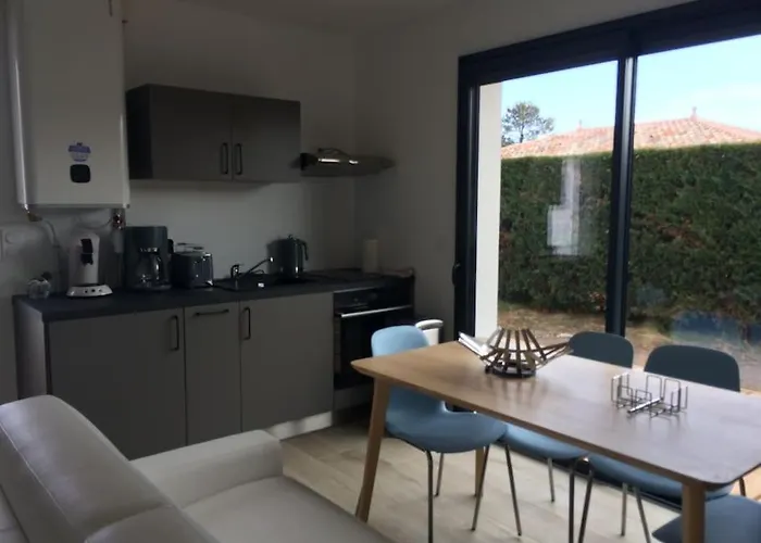 Joli De 25m2 Avec Terrasse, Ideal Pour Un Couple Apartman Gujan-Mestras