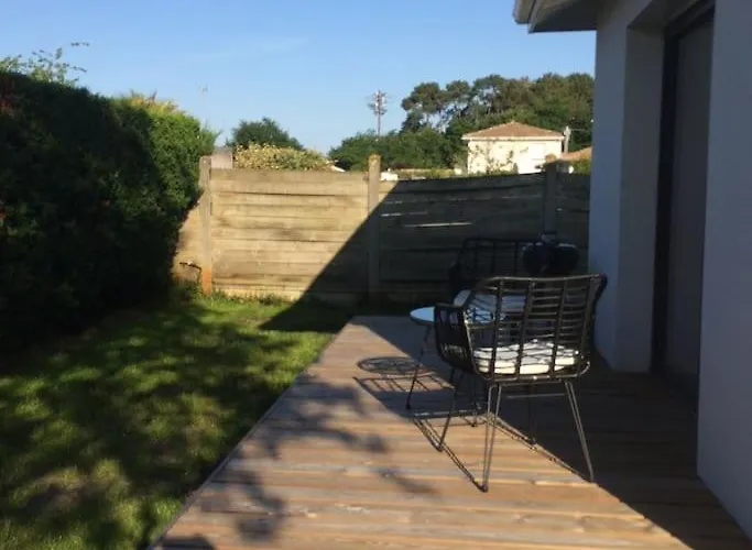 Joli De 25m2 Avec Terrasse, Ideal Pour Un Couple Apartman Gujan-Mestras